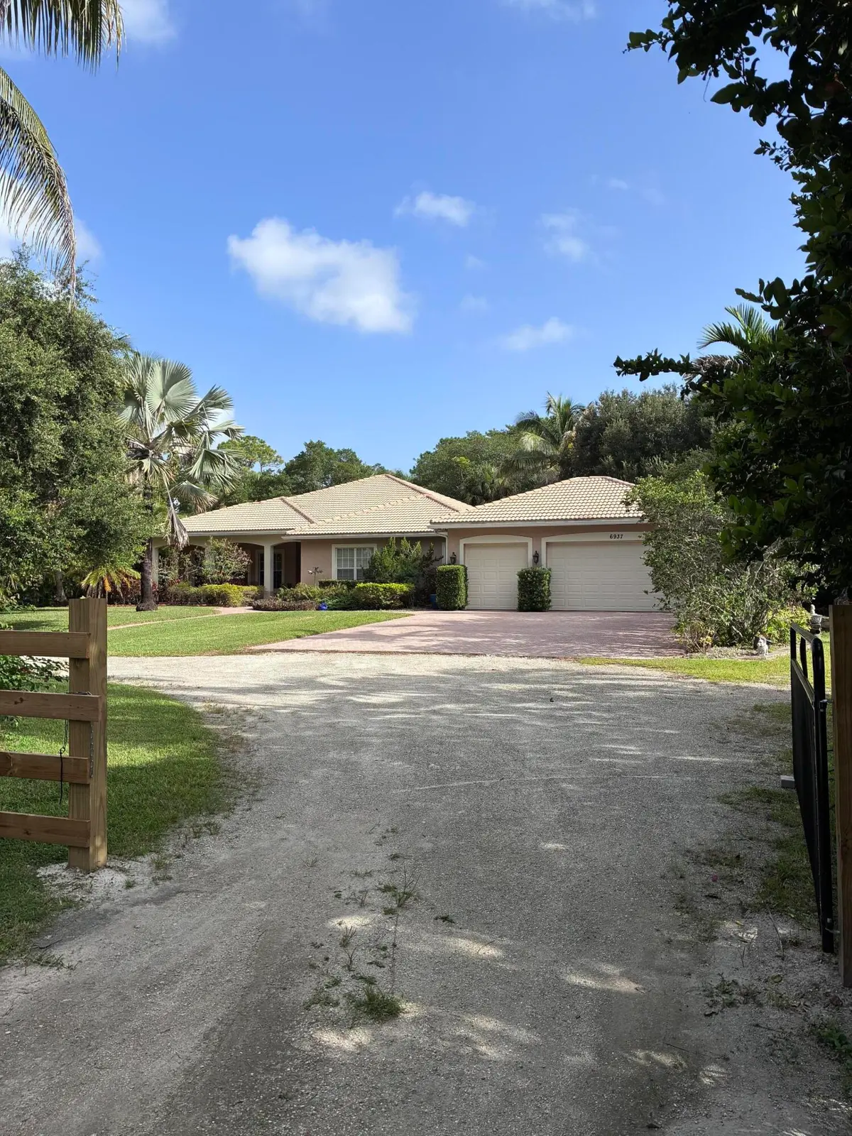 IMG_4032 at 6937 MONMOUTH Road, West Palm Beach
