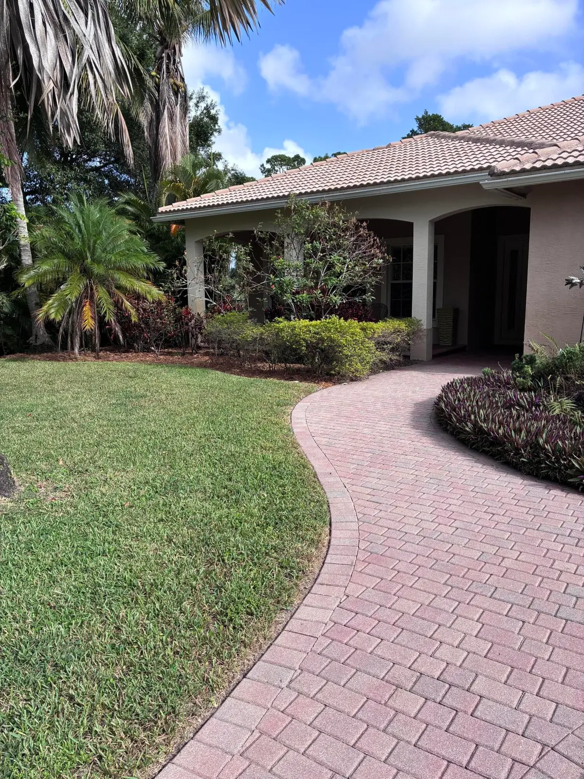 IMG_4037 at 6937 MONMOUTH Road, West Palm Beach