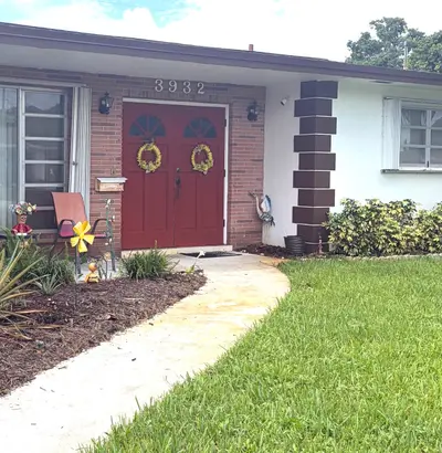 3932 ADAMS Street, Hollywood – Single Family Residence for sale