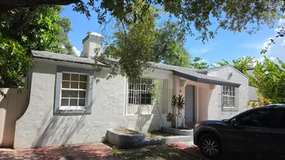 655 NE 80TH Street, Miami – Triplex for sale