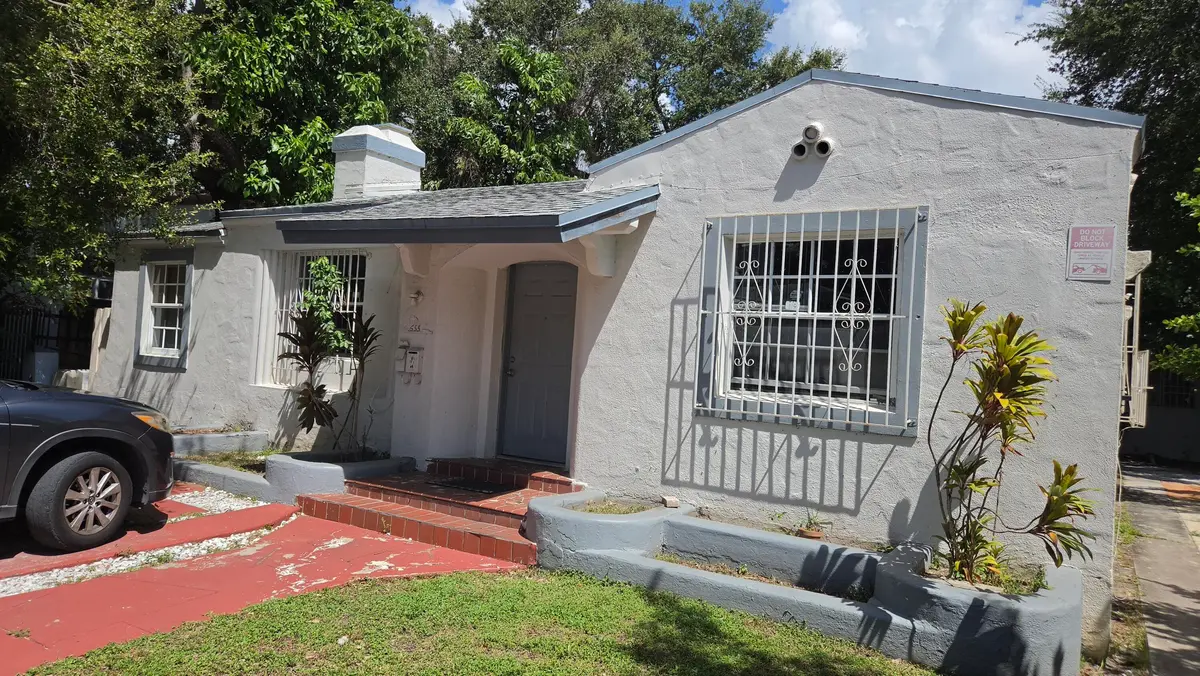 front duplex at 655 NE 80TH Street, Miami