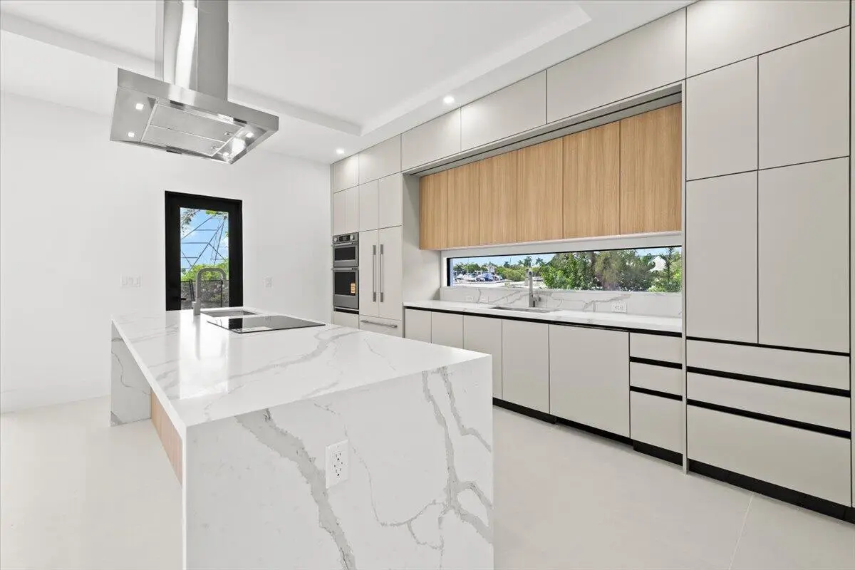 08-424A1713 at 201 NW 14TH Way, Dania Beach