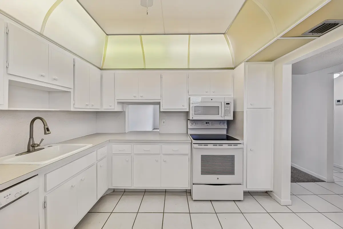 caccioppo-17 at 6731 Cypress Road Unit 402, Plantation