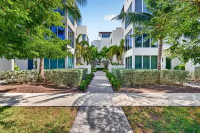 244 Garden Court, Lauderdale-By-The-Sea – Townhouse for sale