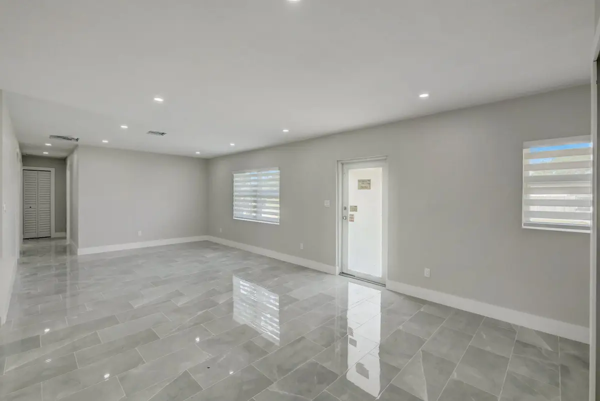 9-web-or-mls-SW 13th Pl-009 at 520 SW 13TH Place, Deerfield Beach