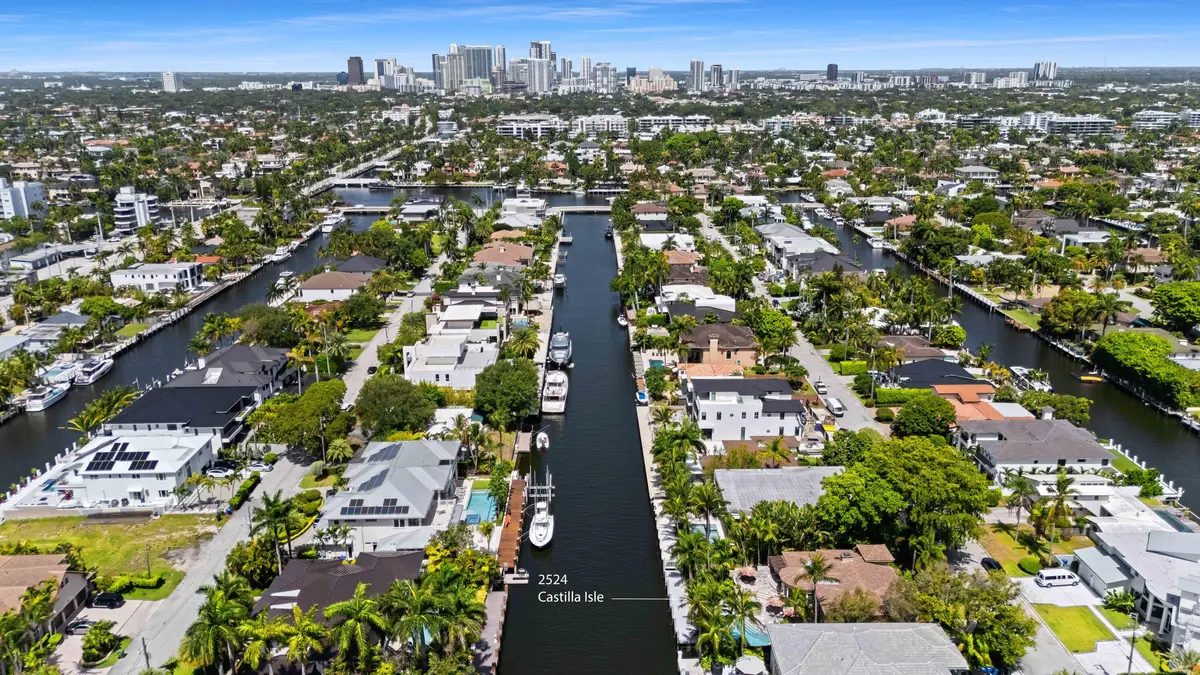Location at 2524 Castilla Isle, Fort Lauderdale