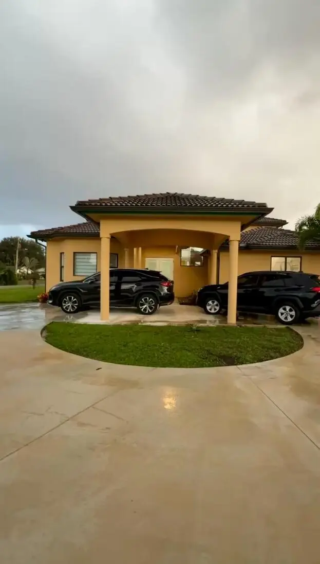 FRONT 1641 at 1641 NW 114th Avenue, Plantation