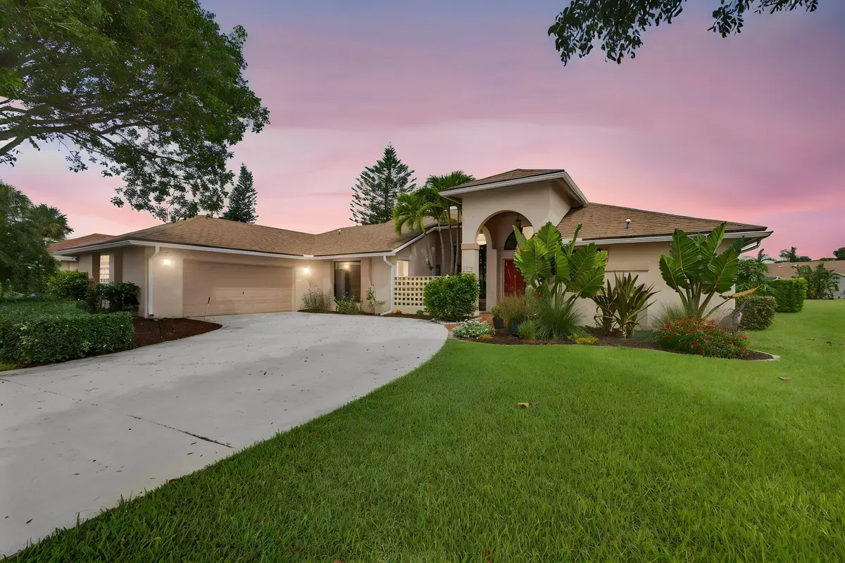 V1 2 7 web-or-mls-5D1A2611 day to dusk at 1848 Lynton Circle, Wellington