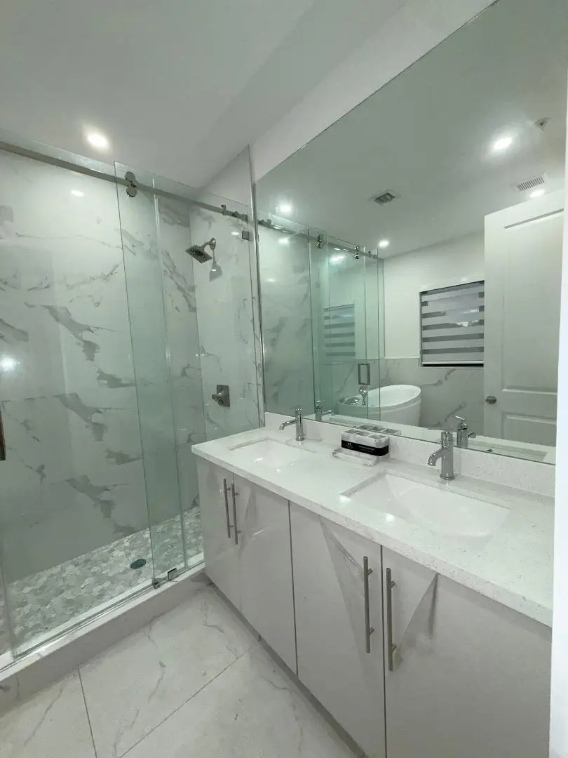 BATHROOM B 1641 at 1641 NW 114th Avenue, Plantation