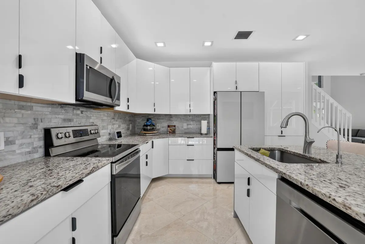 10-web-or-mls-8I8A9582 at 5040 HERON Place, Coconut Creek