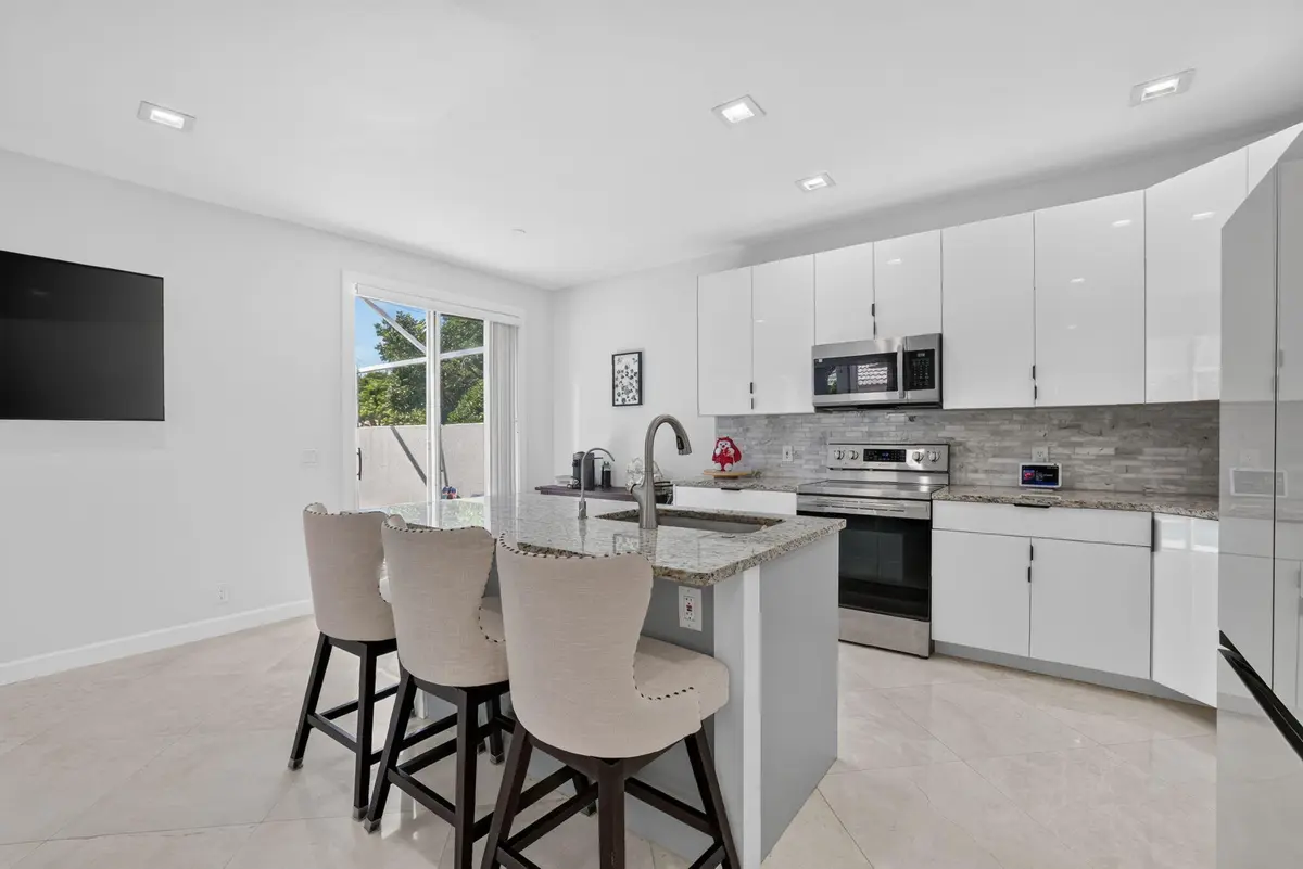 8-web-or-mls-8I8A9567 at 5040 HERON Place, Coconut Creek