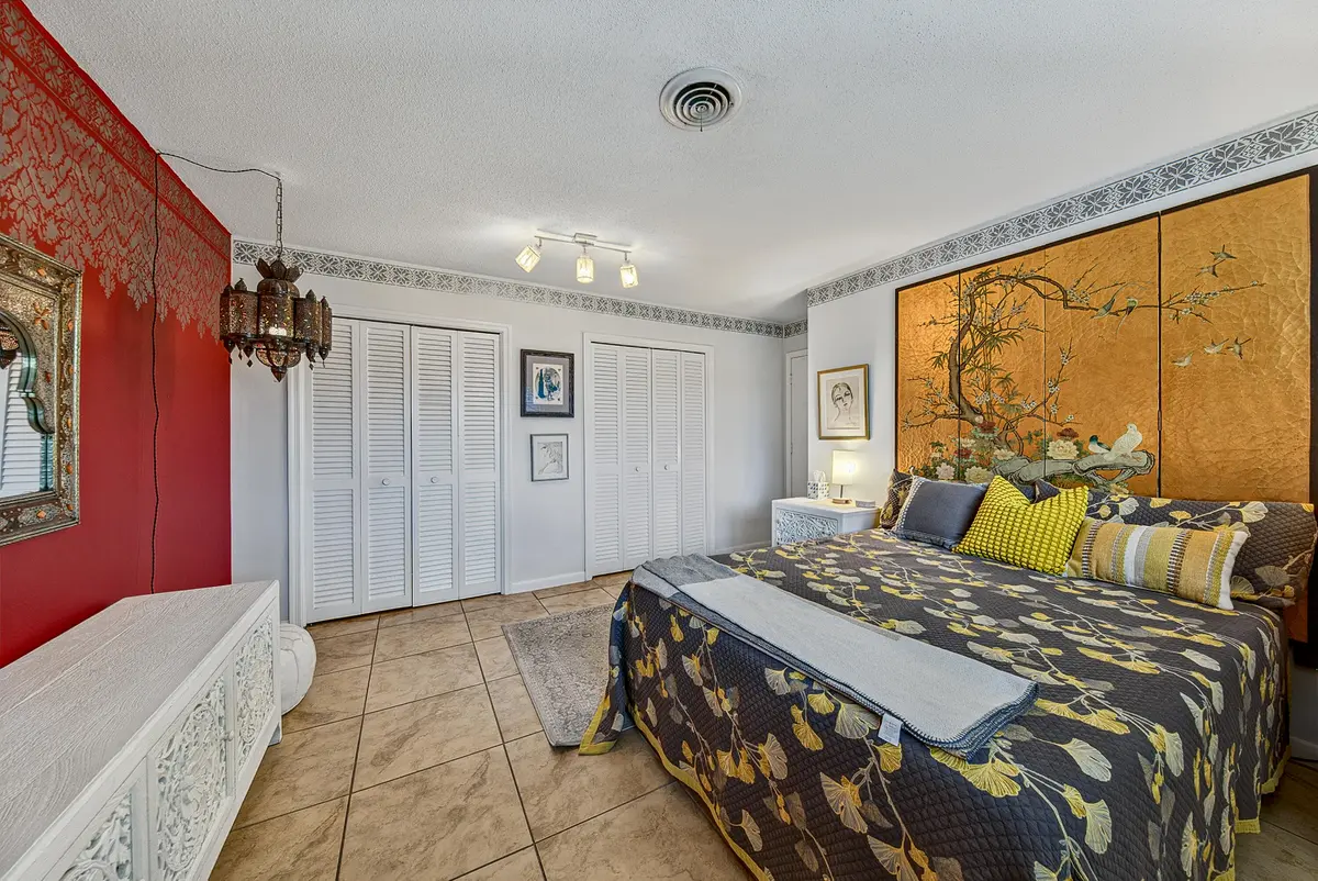 primary at 441 SE 1st Avenue 1, Pompano Beach