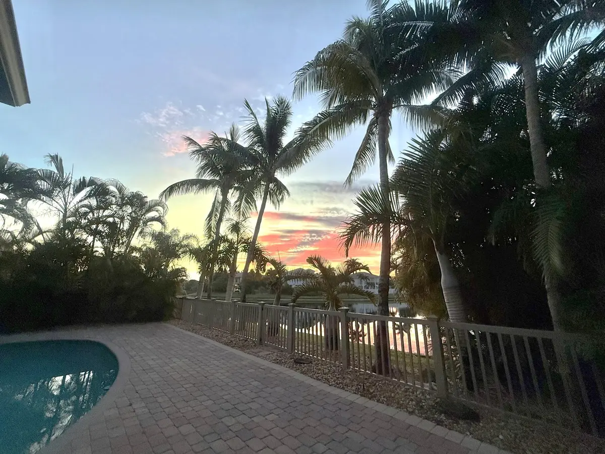 Lake Views at 3008 Hamblin Way, Wellington