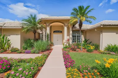 8671 155th Place, Palm Beach Gardens – Single Family Residence for sale