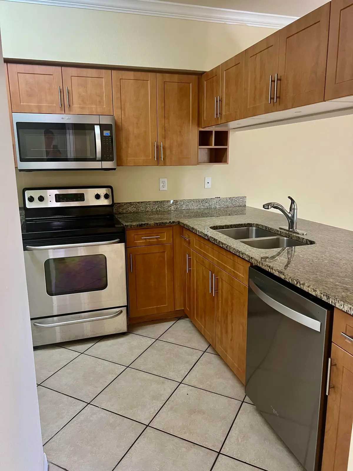 Kitchen at 6426 EMERALD DUNES Drive 206, West Palm Beach