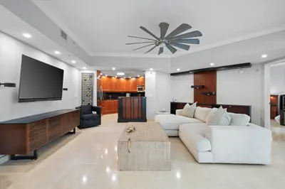 333 Las Olas Way Unit 405, Fort Lauderdale – Condominium for sale