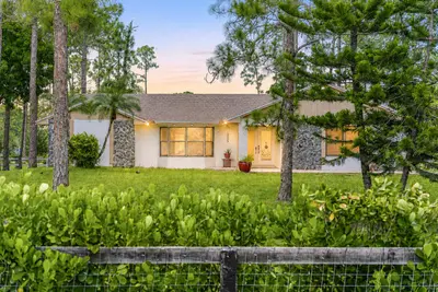 15211 60th Place, The Acreage – sold