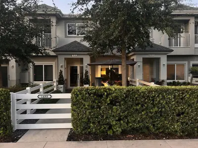 1488 NE 34TH Street, Oakland Park – Townhouse for sale