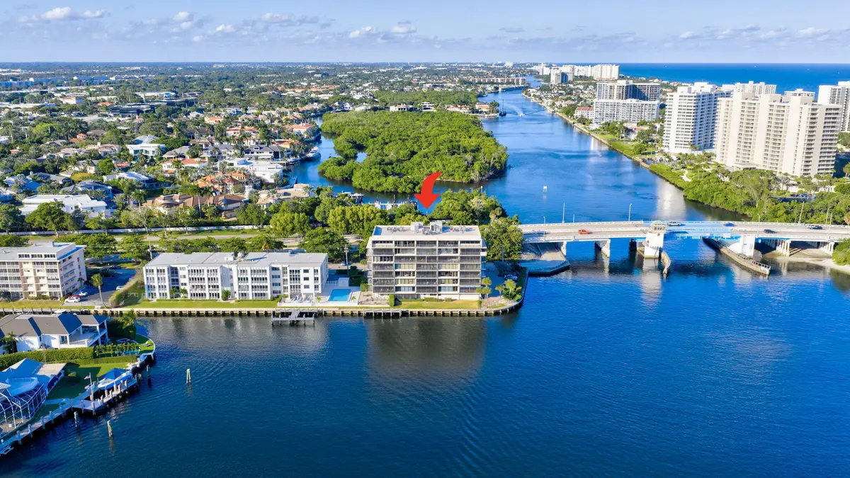 48-web-or-mls-DJI_20251121043559_0451_D_ at 900 NE SPANISH RIVER Boulevard 2w, Boca Raton