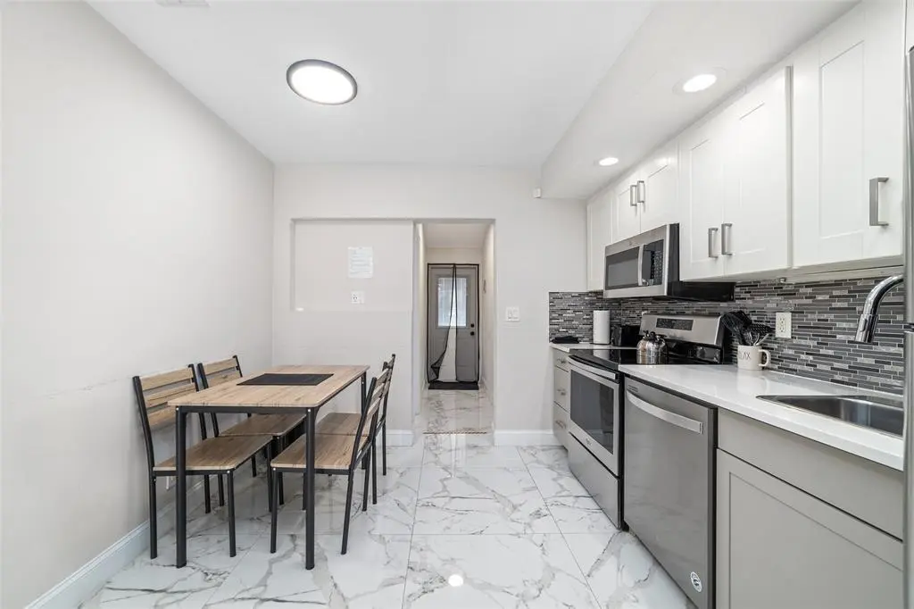 CHRIS 25 at 1479 SE 4th Avenue, Deerfield Beach