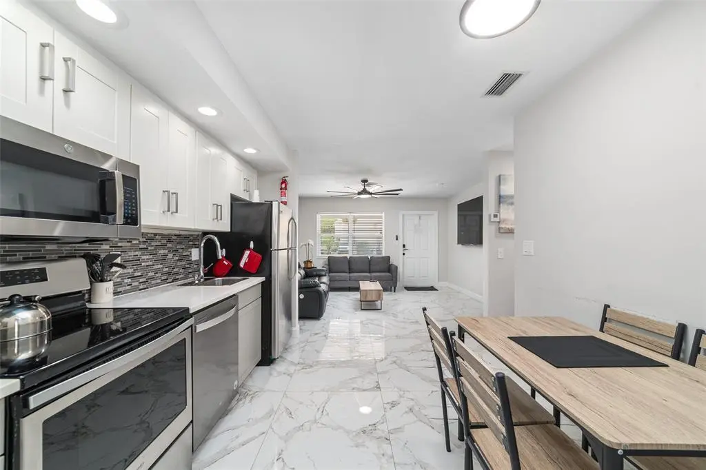 CHRIS 27 at 1479 SE 4th Avenue, Deerfield Beach