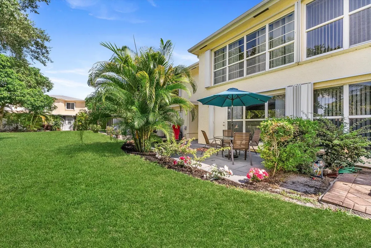 29-34 at 1241 NW 18TH Avenue 102, Delray Beach