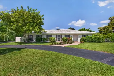 2400 NW 105TH Terrace, Coral Springs – Single Family Residence for sale