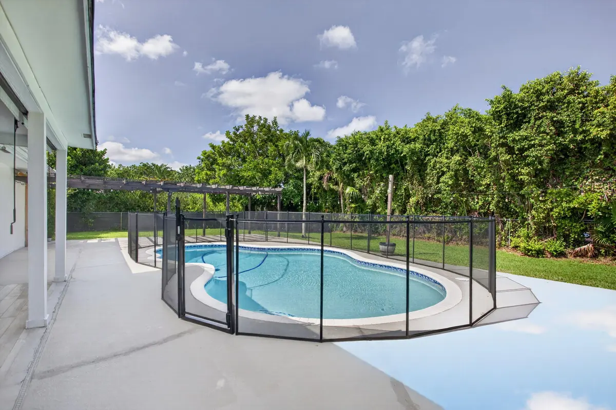 8-web-or-mls-2400 -3061 at 2400 NW 105TH Terrace, Coral Springs