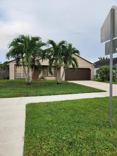1000 SW 133RD Terrace, Davie – Single Family Residence for sale