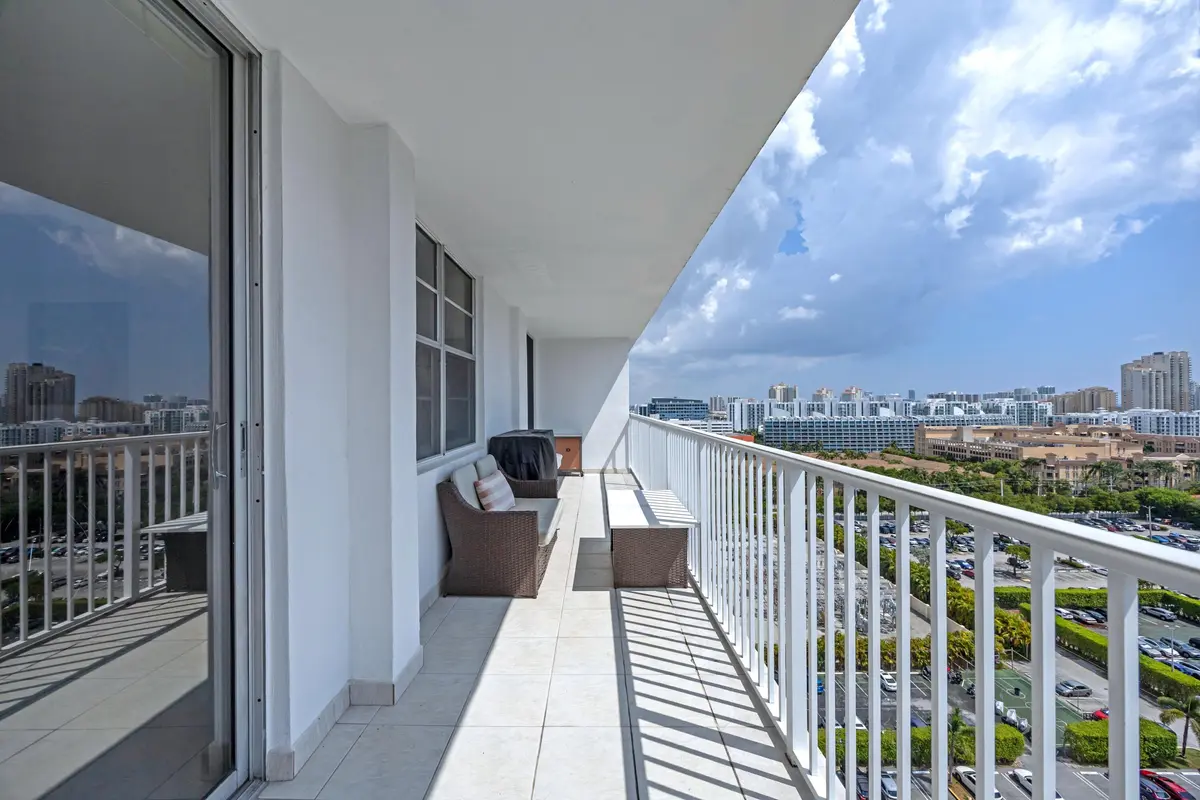 IMG_7303-2 at 2801 NE 183rd Street 1606w, Aventura