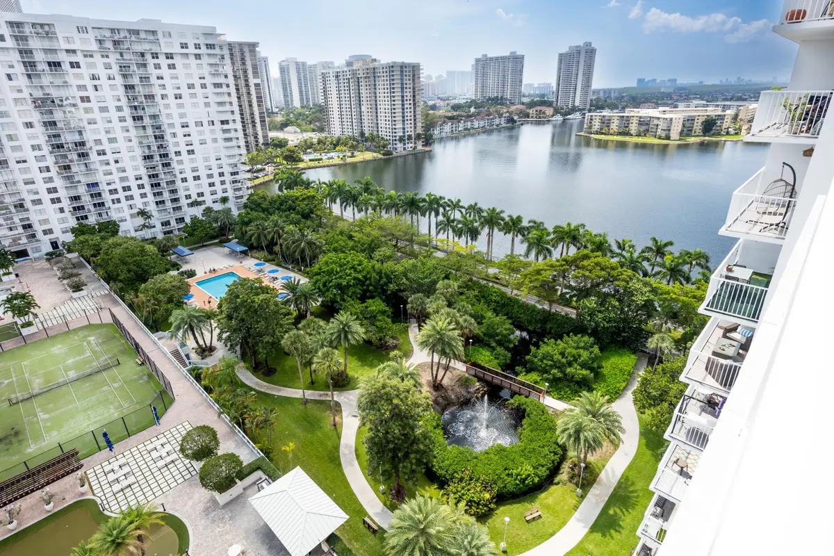 IMG_7339 at 2801 NE 183rd Street 1606w, Aventura