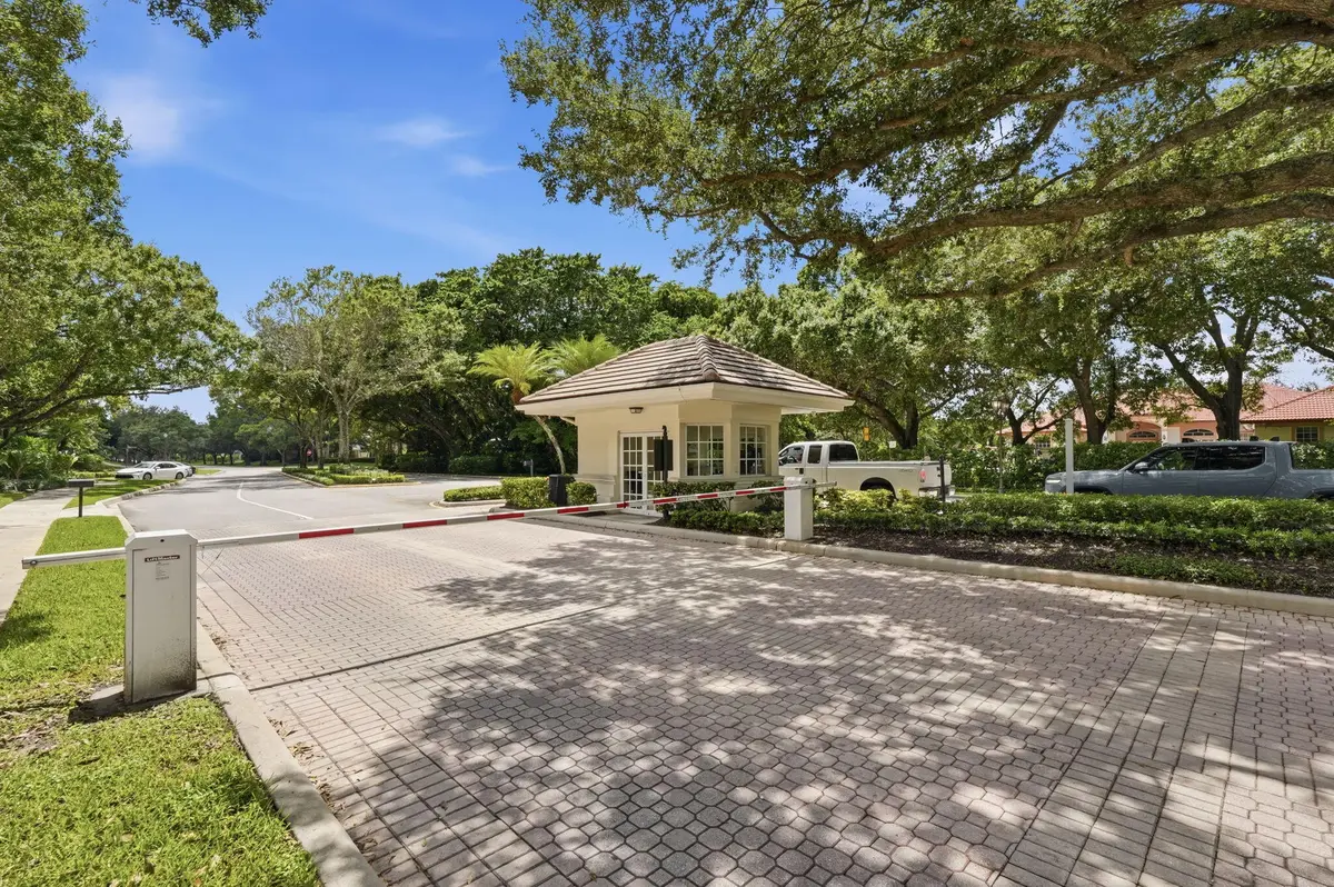 41-web-or-mls-8288_Man_O_War_Rd_010 at 8288 MAN O WAR Road, Palm Beach Gardens