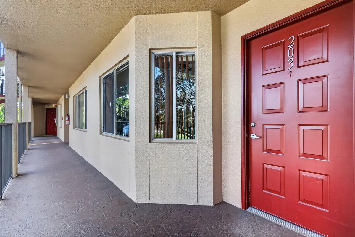 4-web-or-mls-8H3A7719 at 13700 SW 11th Street 203A, Pembroke Pines