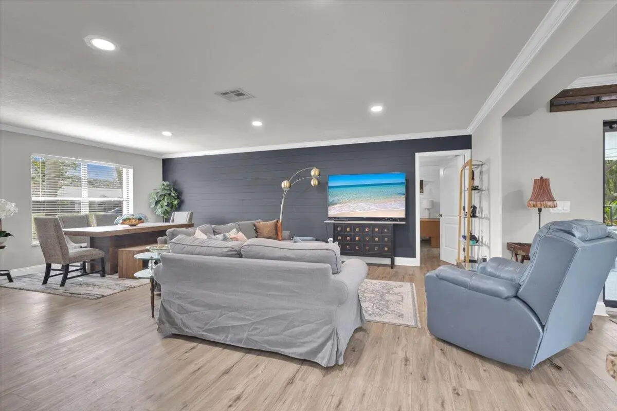 14-GG3A7542 at 2488 NW South Manor Avenue, Stuart