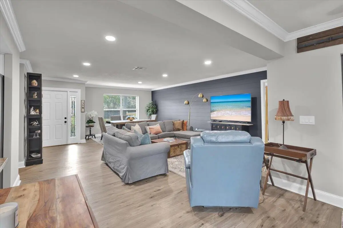 15-GG3A7545 at 2488 NW South Manor Avenue, Stuart