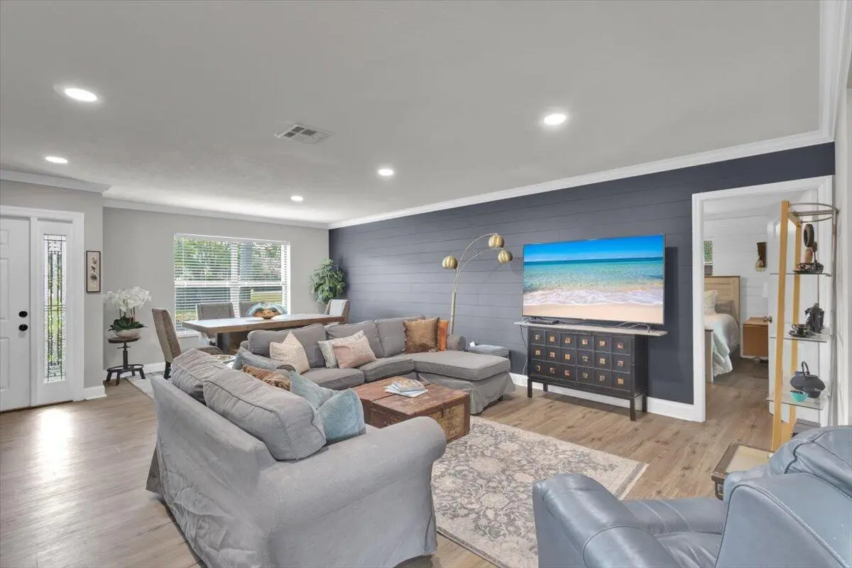 16-GG3A7548 at 2488 NW South Manor Avenue, Stuart