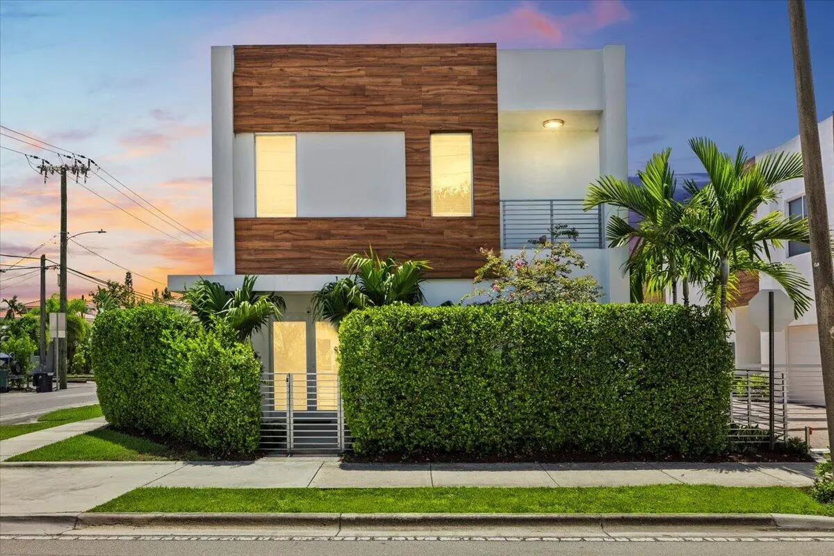 03-424A2477 dte at 1255 NE 18TH Avenue, Fort Lauderdale