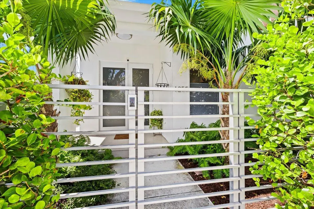 04-424A2085 at 1255 NE 18TH Avenue, Fort Lauderdale