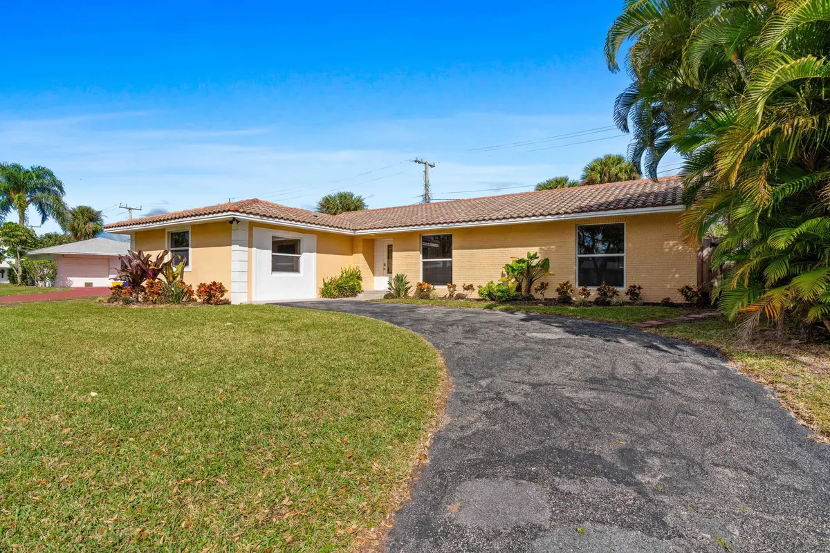 _MLP9446 at 3697 Holly Drive, Palm Beach Gardens