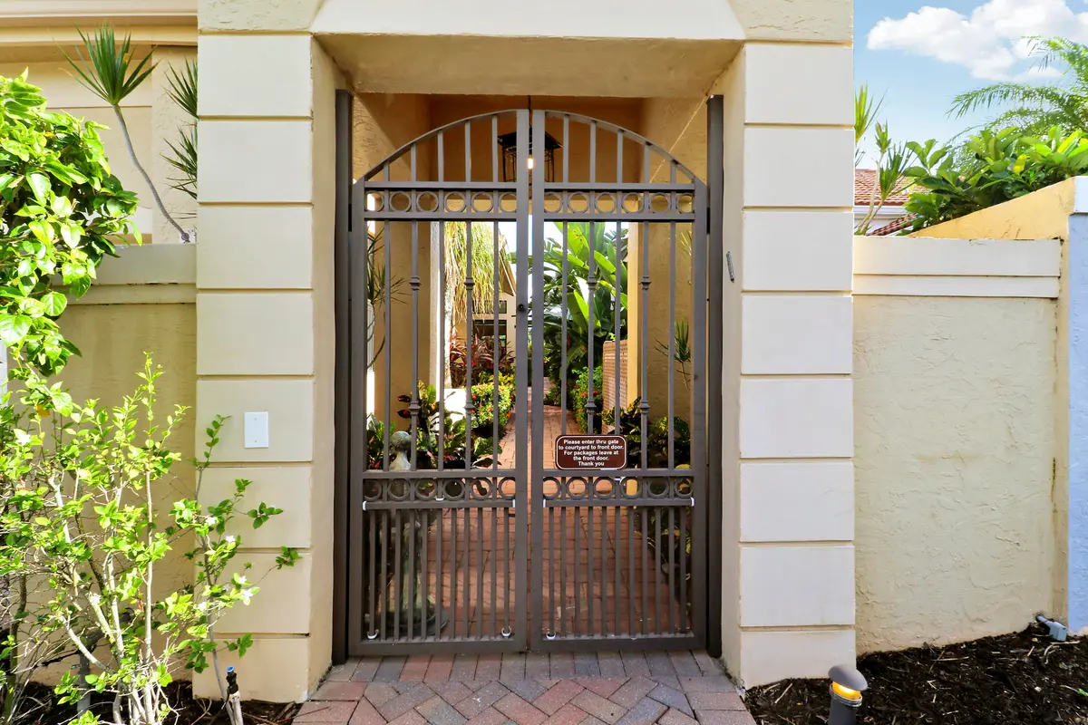 Entry at 210 Coral Cay Terrace, Palm Beach Gardens