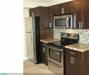 kicthen at 2705 NW 73RD Avenue, Sunrise
