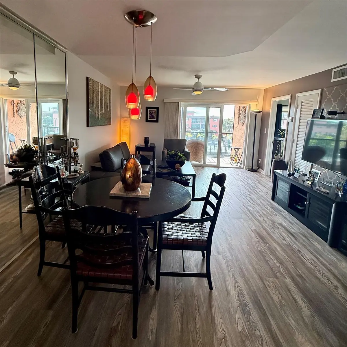 Dining Area at 610 Tennis Club Drive 408, Fort Lauderdale