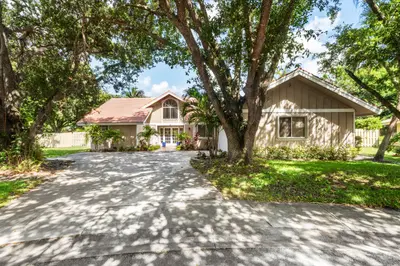 123 COCO Lane, Jupiter – Single Family Residence for sale