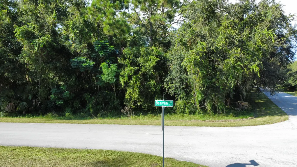 7102 BANYAN Street, Fort Pierce, FL – photo 1