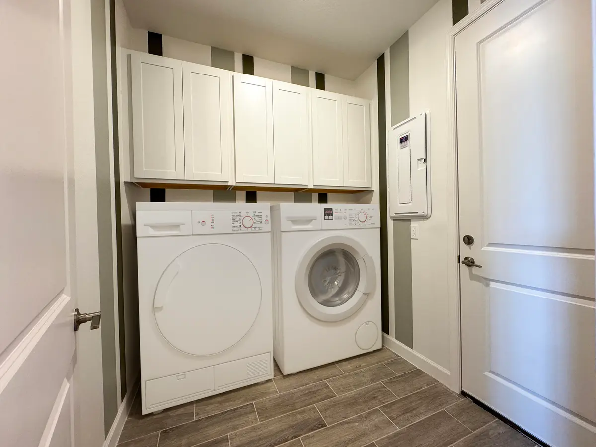 PBH_Seagrove_Pic_Hartford_Laundry_F1 at 3557 ANGLER Drive, Fort Pierce