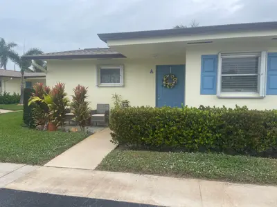 2864 CROSLEY Drive A, West Palm Beach – Villa for sale