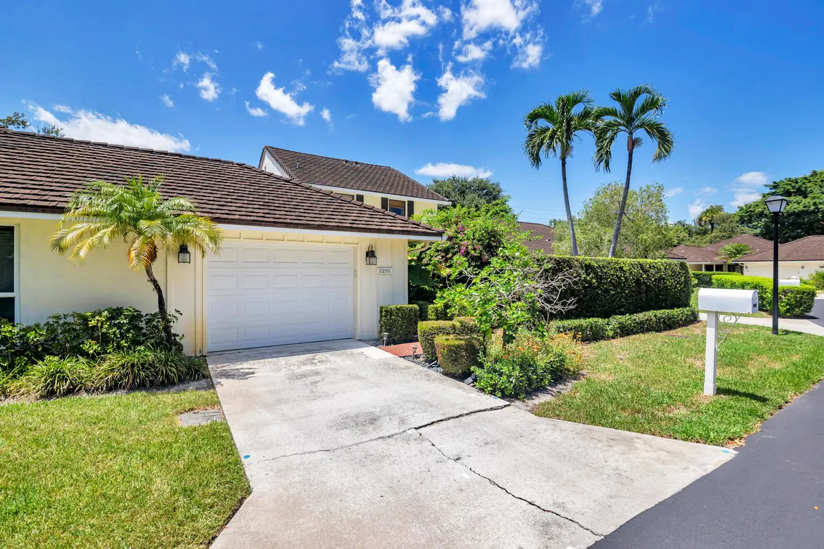 low-2 at 11290 Glen Oaks Court, North Palm Beach