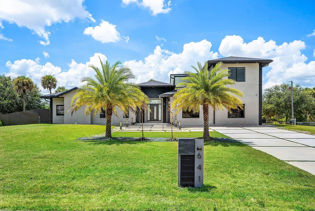 Front Yard at 641 Marshall Road, West Palm Beach