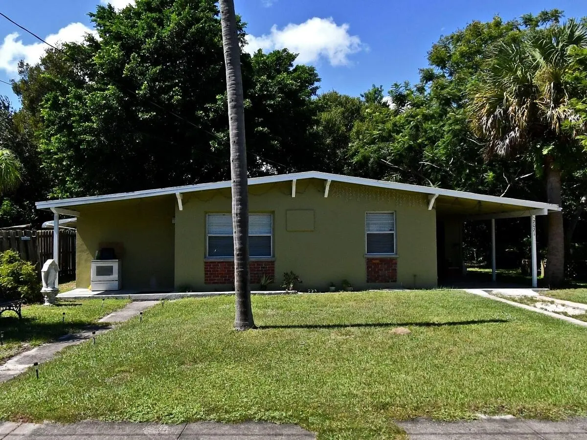 25430_28051_1 at 2021 HILLS Court, Fort Pierce