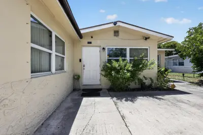 1213 14TH Avenue, Lake Worth Beach – Single Family Residence for sale